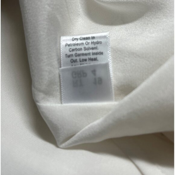 ST. John Silk Floral Blouse Ladies Size Large Career Casual - Picture 7 of 9